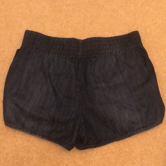 Denim dolphin shorts - Picture 3 of 6